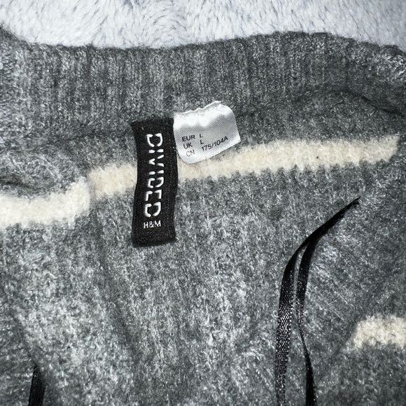 Cropped fuzzy sweater - Picture 2 of 2